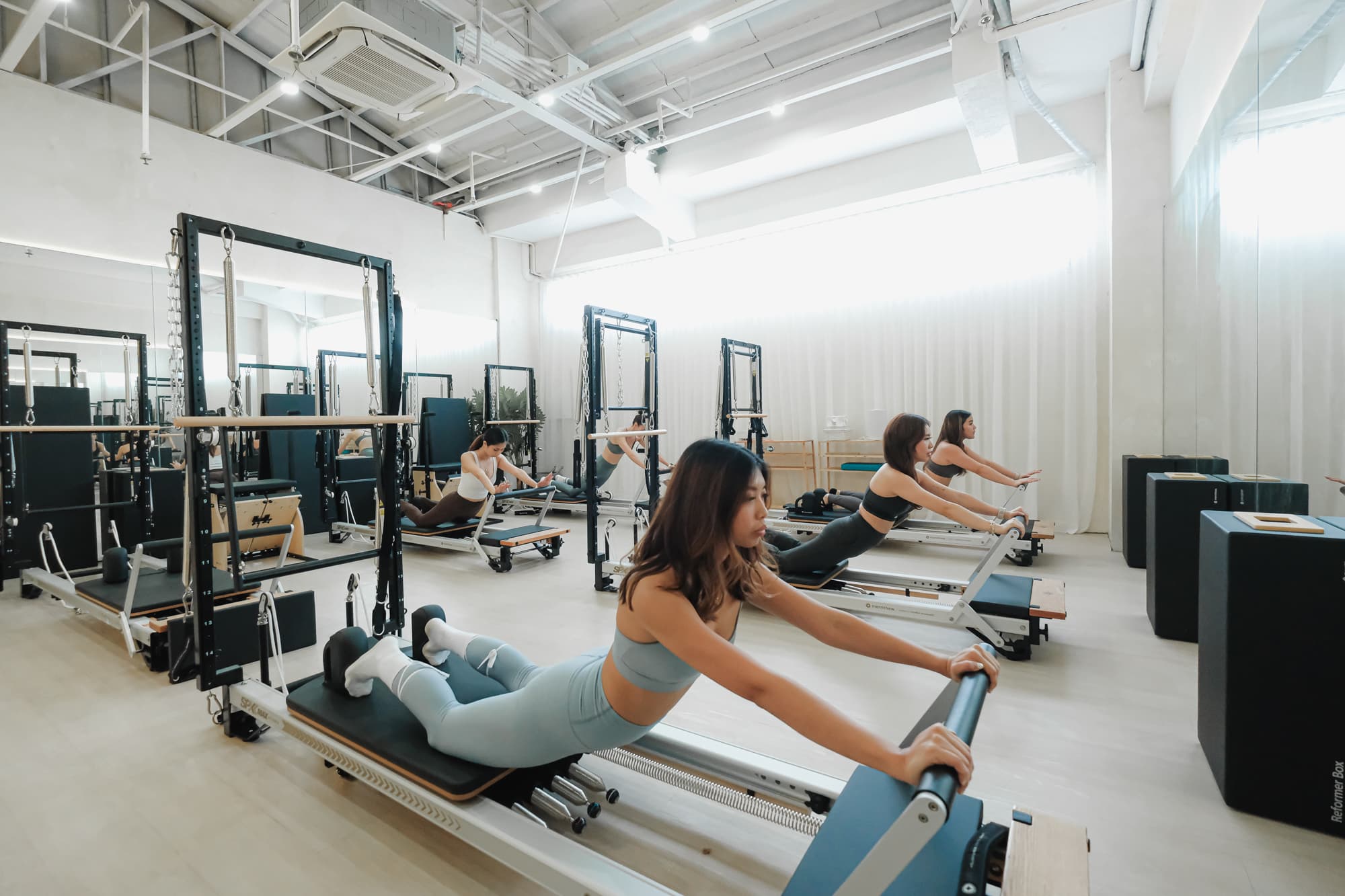 Evolve Movement Studio background 1